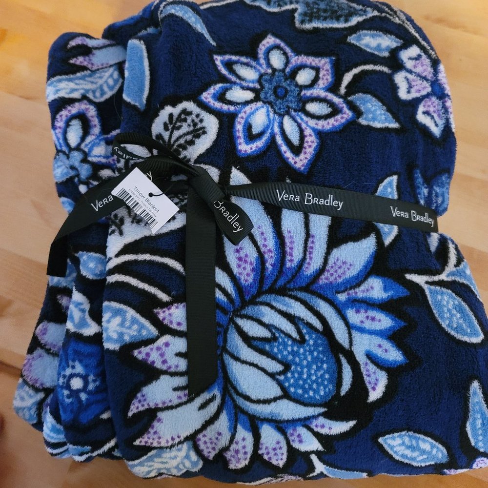 Vera Bradley Tropics Tapestry plush throw blanket